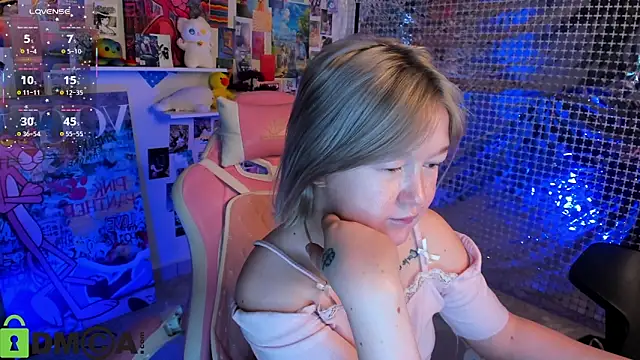 Sara Robinson online show from March 30, 3:08 am