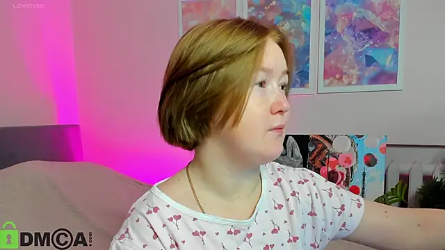 Snapshot of Sara_Robinson chatting on October 25, 2:44 am Sara Robinson online show from October 25, 2:44 am