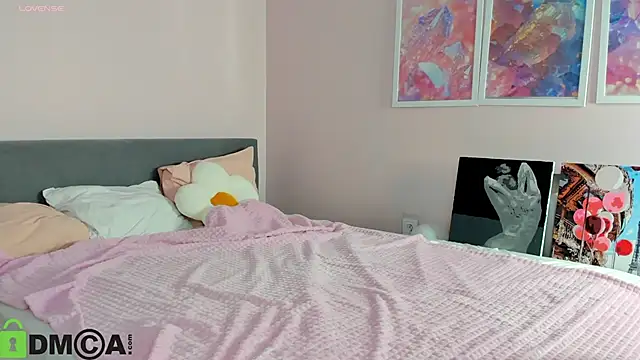 Snapshot of Sara_Robinson chatting on November 27, 3:07 am Sara Robinson online show from November 27, 3:07 am