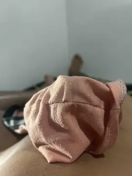 Snapshot of Yolngg chatting on October 13, 6:04 am Yolngg online show from October 13, 6:04 am