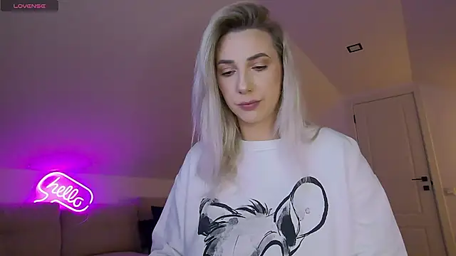 KhloeK online show from March 23, 10:59 am