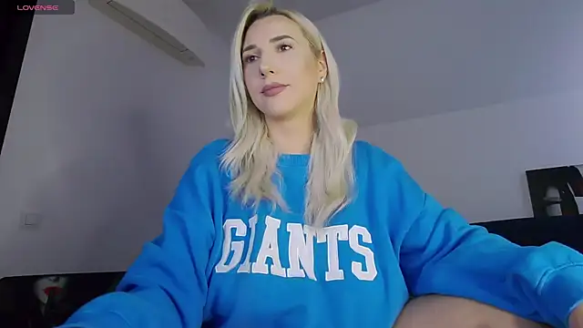 KhloeK online show from November 6, 10:19 am