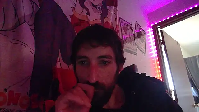 Snapshot of SlammyDjr chatting on March 18, 11:31 pm SlammyDjr online show from March 18, 11:31 pm