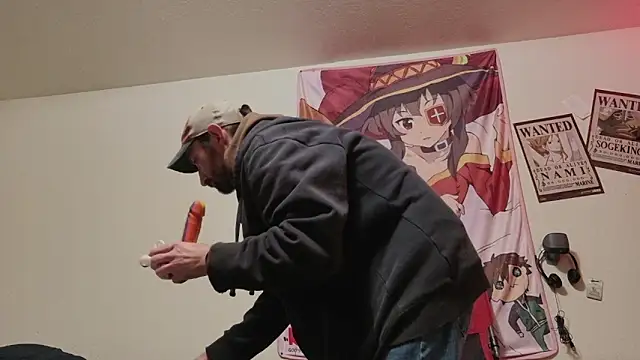 Snapshot of SlammyDjr chatting on December 14, 12:06 am SlammyDjr online show from December 14, 12:06 am