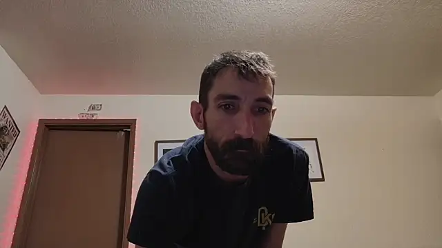 Snapshot of SlammyDjr chatting on November 29, 11:38 pm SlammyDjr online show from November 29, 11:38 pm