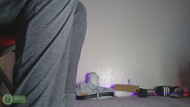 Snapshot of SlammyDjr chatting on February 17, 5:55 pm SlammyDjr online show from February 17, 5:55 pm