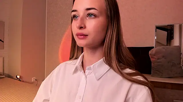 Tiffanyhunt online show from October 27, 1:12 pm