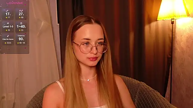 Tiffanyhunt online show from November 26, 1:33 pm