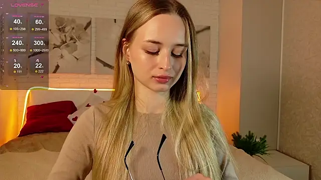 Tiffanyhunt online show from March 12, 3:16 pm