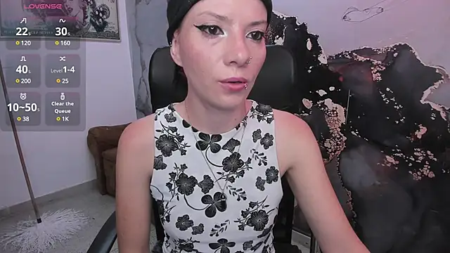 Snapshot of DanaaRey chatting on February 26, 11:43 am DanaaRey online show from February 26, 11:43 am