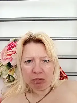 Snapshot of Lauri_scherri chatting on May 23, 12:59 pm Lauri scherri online show from May 23, 12:59 pm