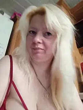 Snapshot of Lauri_scherri chatting on July 21, 3:57 pm Lauri scherri online show from July 21, 3:57 pm