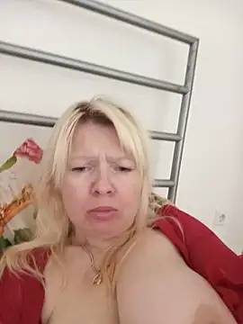 Snapshot of Lauri_scherri chatting on June 9, 4:19 pm Lauri scherri online show from June 9, 4:19 pm