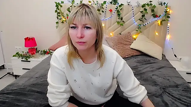 Snapshot of Incredible_Ariela chatting on March 6, 10:41 am Incredible Ariela online show from March 6, 10:41 am