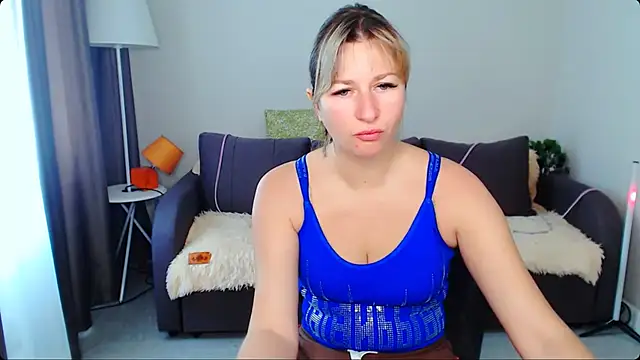 Snapshot of Incredible_Ariela chatting on September 14, 7:42 am Incredible Ariela online show from September 14, 7:42 am