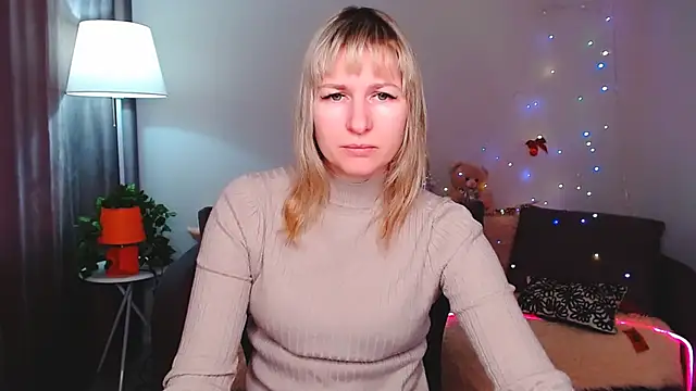 Snapshot of Incredible_Ariela chatting on February 26, 8:50 am Incredible Ariela online show from February 26, 8:50 am