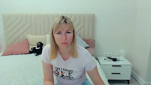 Incredible Ariela online show from July 1, 8:36 am