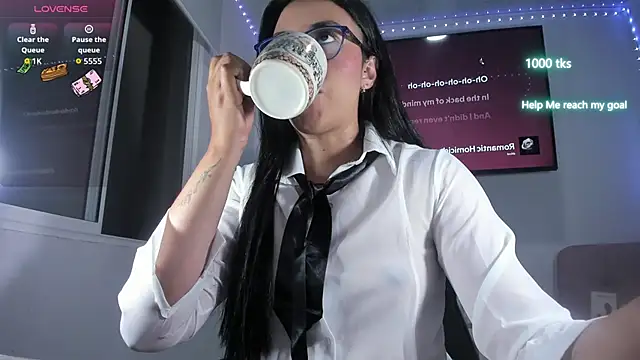 emily palmeer online show from April 4, 8:54 am