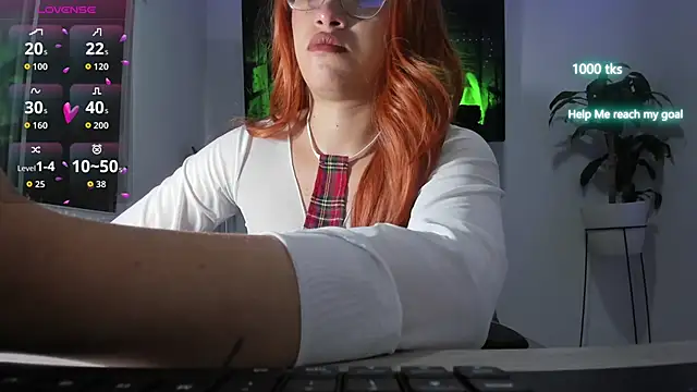 emily palmeer online show from October 31, 10:45 am