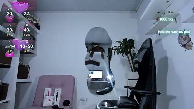 emily palmeer online show from September 19, 10:52 am