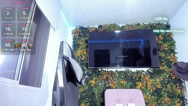 emily palmeer online show from April 10, 10:00 am