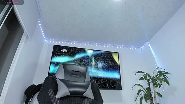 emily palmeer online show from January 8, 10:32 am