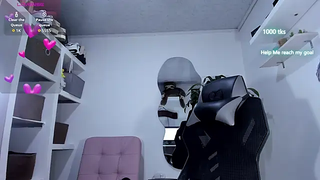 emily palmeer online show from October 2, 12:03 am