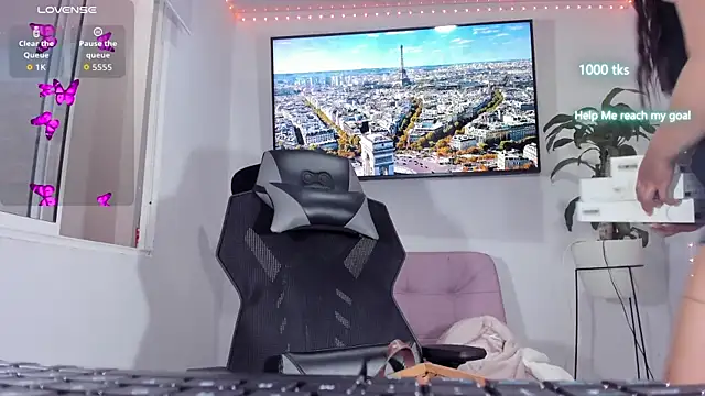 emily palmeer online show from December 21, 11:34 am