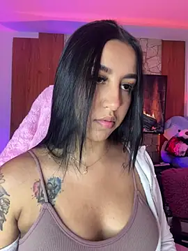 Tamara Roberts1 online show from April 3, 3:24 am