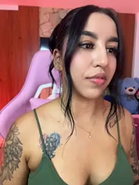 Snapshot of Tamara_Roberts1 chatting on July 15, 1:45 am Tamara Roberts1 online show from July 15, 1:45 am