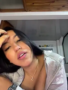 Snapshot of Tamara_Roberts1 chatting on February 9, 2:28 am Tamara Roberts1 online show from February 9, 2:28 am