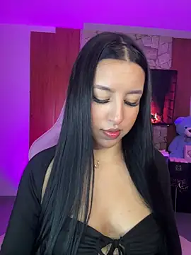 Snapshot of Tamara_Roberts1 chatting on February 22, 3:23 am Tamara Roberts1 online show from February 22, 3:23 am