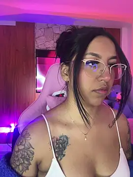 Tamara Roberts1 online show from February 24, 2:23 am