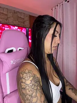 Snapshot of Tamara_Roberts1 chatting on January 30, 1:33 am Tamara Roberts1 online show from January 30, 1:33 am