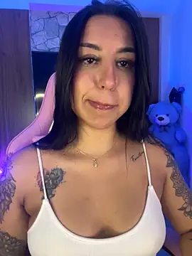 Snapshot of Tamara_Roberts1 chatting on November 10, 2:27 am Tamara Roberts1 online show from November 10, 2:27 am