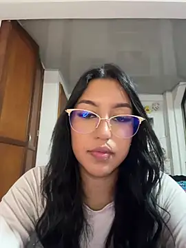 Snapshot of Tamara_Roberts1 chatting on February 28, 5:48 am Tamara Roberts1 online show from February 28, 5:48 am