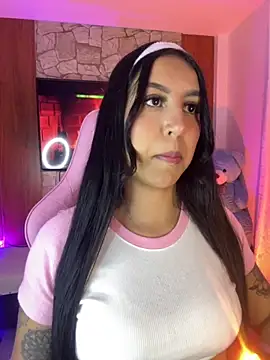 Snapshot of Tamara_Roberts1 chatting on September 11, 1:05 am Tamara Roberts1 online show from September 11, 1:05 am