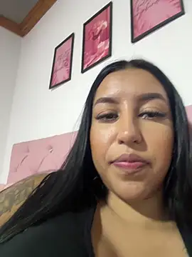 Snapshot of Tamara_Roberts1 chatting on February 25, 2:14 am Tamara Roberts1 online show from February 25, 2:14 am