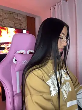 Snapshot of Tamara_Roberts1 chatting on January 29, 2:30 am Tamara Roberts1 online show from January 29, 2:30 am