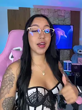 Snapshot of Tamara_Roberts1 chatting on March 9, 5:33 am Tamara Roberts1 online show from March 9, 5:33 am