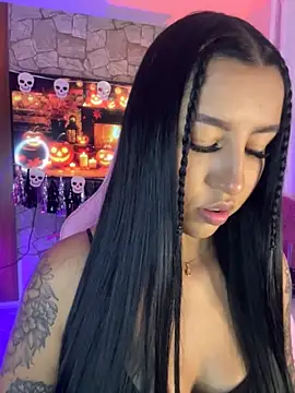 Snapshot of Tamara_Roberts1 chatting on October 8, 12:23 am Tamara Roberts1 online show from October 8, 12:23 am