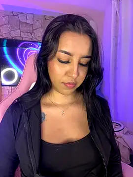 Snapshot of Tamara_Roberts1 chatting on November 26, 2:00 am Tamara Roberts1 online show from November 26, 2:00 am