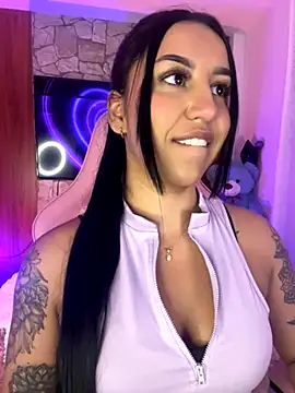 Snapshot of Tamara_Roberts1 chatting on November 21, 1:59 am Tamara Roberts1 online show from November 21, 1:59 am