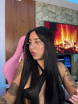 Snapshot of Tamara_Roberts1 chatting on March 20, 3:56 am Tamara Roberts1 online show from March 20, 3:56 am