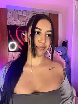 Snapshot of Tamara_Roberts1 chatting on November 20, 3:18 am Tamara Roberts1 online show from November 20, 3:18 am