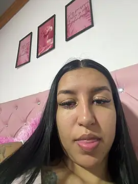 Snapshot of Tamara_Roberts1 chatting on February 27, 1:30 am Tamara Roberts1 online show from February 27, 1:30 am