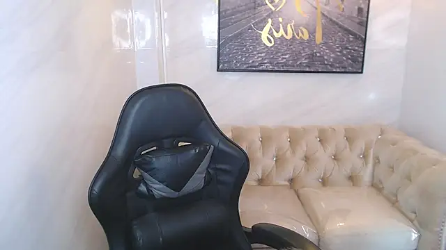  Charlotte v online show from March 26, 1:42 pm