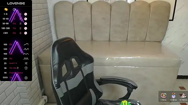  Charlotte v online show from November 30, 4:08 pm