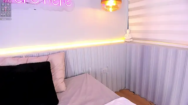 stephanymonroe online show from September 27, 4:24 pm