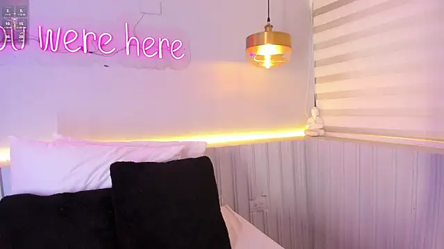 stephanymonroe online show from November 8, 4:21 pm